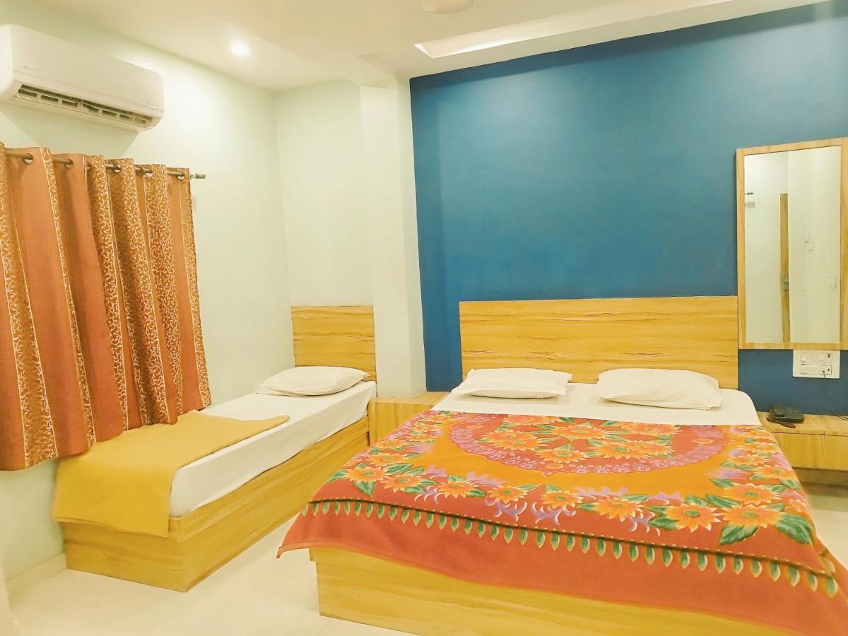 Hotel Guru Kripa - 500Mtr From Shreenathji Temple Nathdwara Exterior photo